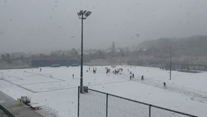El PSG estrena bajo la nieve su nuevo complejo deportivo en Poissy