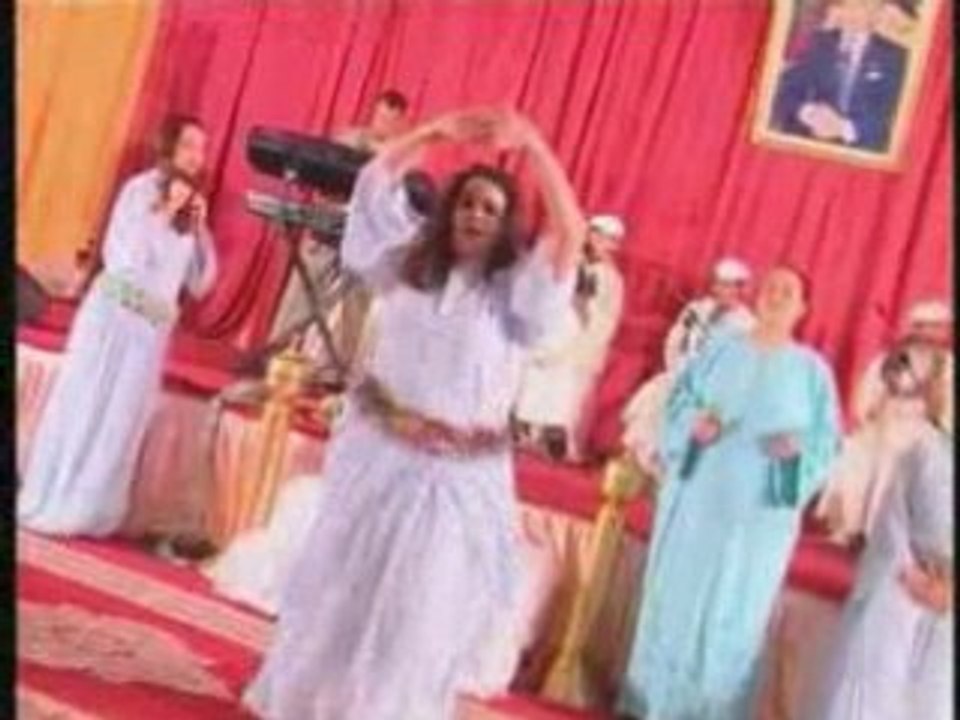 Oumguil music dance