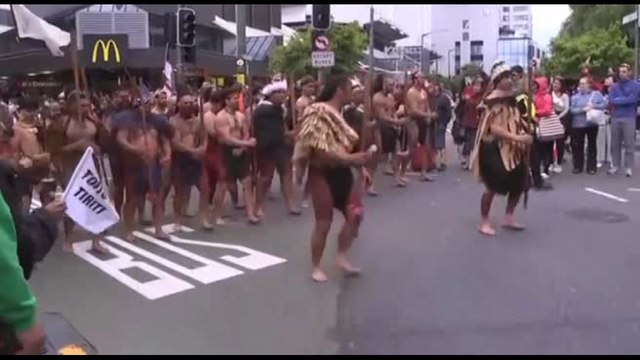 Nuova Zelanda, migliaia di persone marciano per i diritti dei Maori