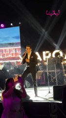 صابر الرباعي يبدع بأداء واحساس عالي وتفاعل الجمهور خيالي لأغنية بتحدى العالم