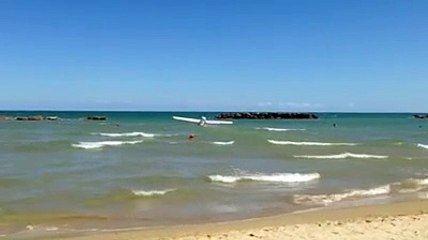 Ultraleggero tenta decollo dalla spiaggia di Cologna