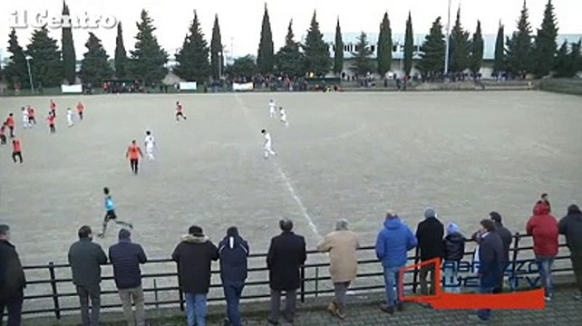 Calcio dilettanti, il portiere segna su punizione dalla sua met? campo