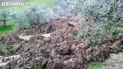 Teramo, un forte rumore e poi la frana su un fronte di 150 metri