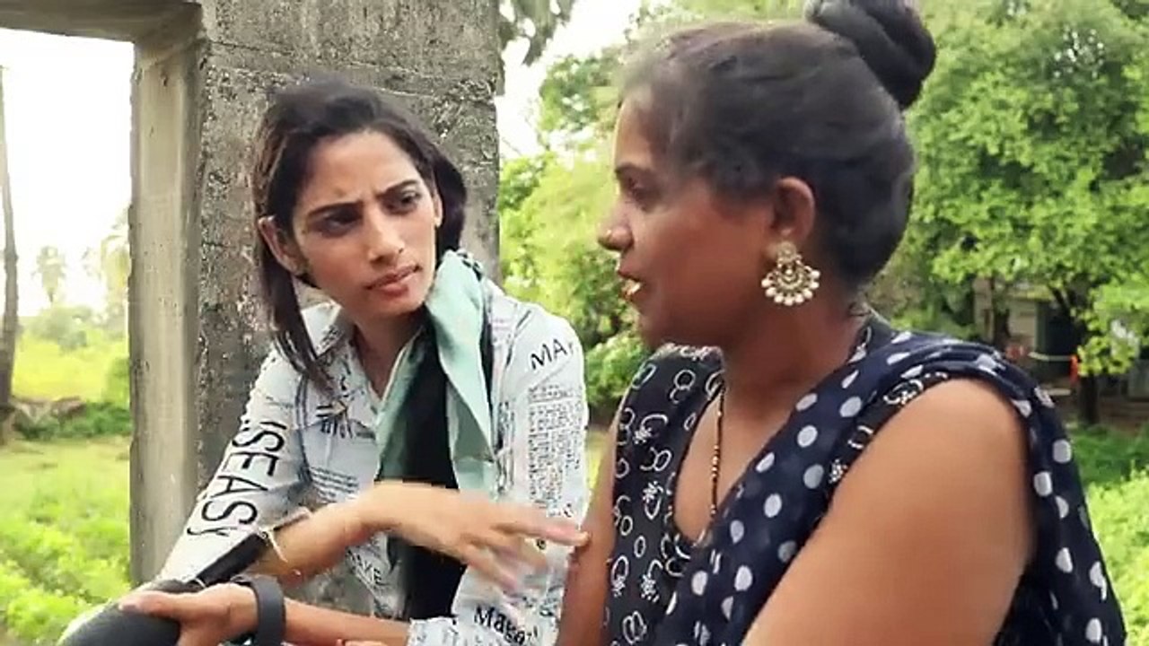 इन दोनों लड़कियां कर रही हैं बहुत गंदी गंदी बात सुनकर बर्दाश्त नहीं कर पाएंगे