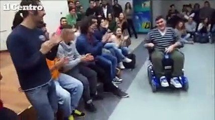 La protesta di uno studente disabile