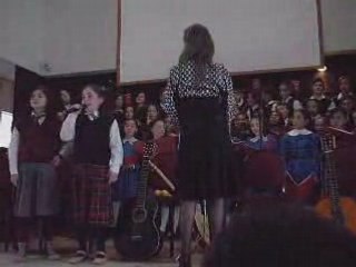 Kumrulu Çocuklar Eğlendiler,  Eğlendirdiler