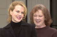 Nicole Kidman admite que acorda 'chorando e sem ar' desde a morte da mãe