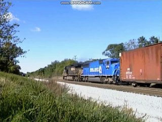 y2meta.com - The Trains of Lafayette - part 9