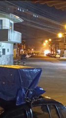 Incêndio em carro mobiliza bombeiros no bairro Poço, em Maceió