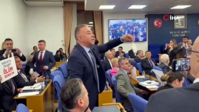 Bütçe görüşmelerinde gergin anlar: İstifaya çağrılan Bakan Memişoğlu'nun hareketi olay oldu