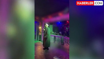 Pavyona giden tebliğci, sahnede mikrofonu eline alıp nasihat verdi