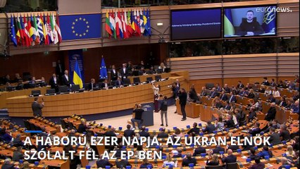 A háború ezredik napján Volodimir Zelenszkij azt mondta az EP-képviselőknek, hogy a béke érdekében Putyint a pénzétől és a hatalmától kell megfosztani