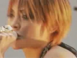 anna tsuchiya- street live ROSE et ZERO =D