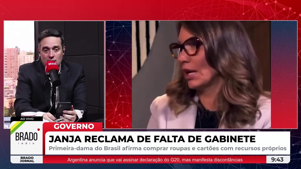 PARA ALÉM DE MÓVEIS EXTRAVAGANTES, JANJA, AGORA, GOSTARIA DE DESPERDIÇAR DINHEIRO PÚBLICO COM ROUPAS