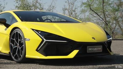 First Look at the Lamborghini Revuelto: The Ultimate Hybrid Supercar 🚗