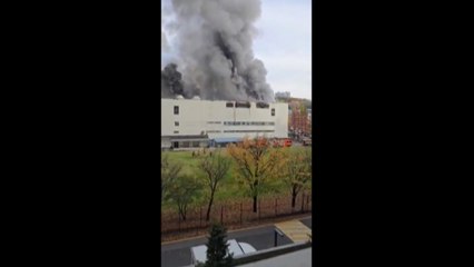 수원 전자제품 공장에 큰불... 5시간 만에 꺼져 / YTN