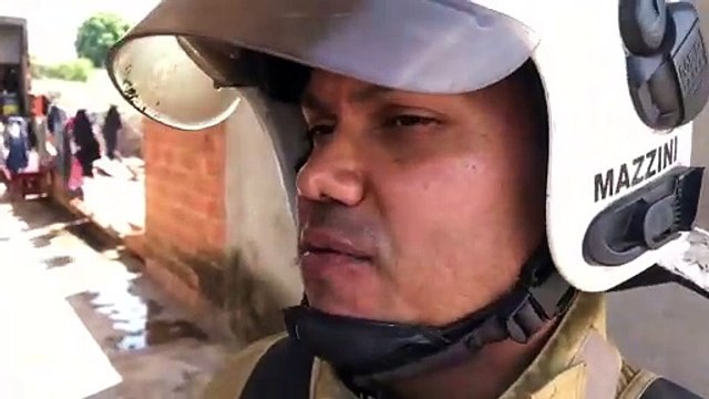 Incêndio que atingiu casa pode ser proveniente de fogo ateado em terrenos baldios - Tenente Mazzini