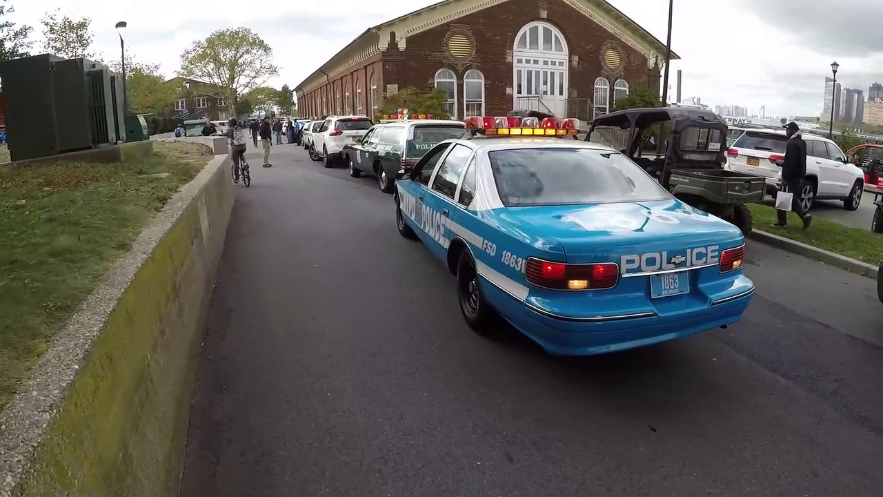 Vintage New York Police Cars Using Sirens at Police Car Show Governor's Island - Attractions - TripAdvisor and Booking - TripAdvisor and Booking