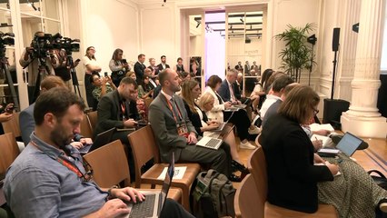 PM tells Putin to "get out of Ukraine" at G20 summit