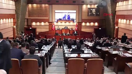 İBB Meclisi'nde metrobüs, yürüyen merdiven ve zam tartışması