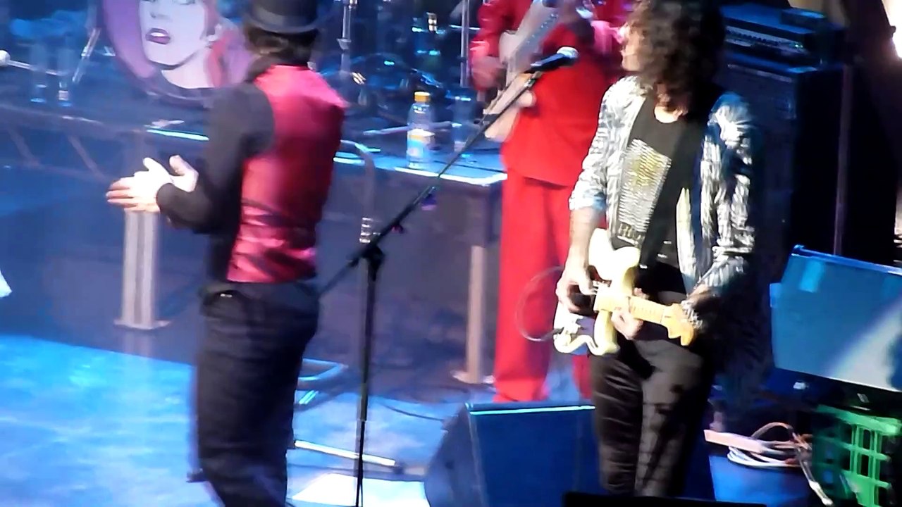 Ziggy 2011 - Heroes