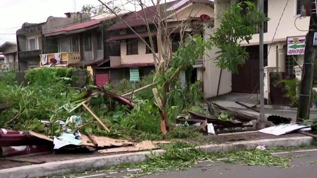 필리핀, 한 달 새 6번째 태풍...'만이' 강타에 최소 8명 사망 / YTN