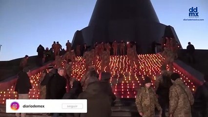 Encienden mil velas en Kiev para conmemorar mil días de guerra