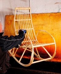 Transformer des branches de saule BASIQUES en un fauteuil à bascule apaisant !