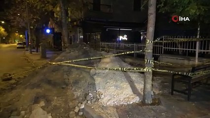 Defineciler işi abarttı! Belediye ekibi kılığında kepçeyle çalıştılar