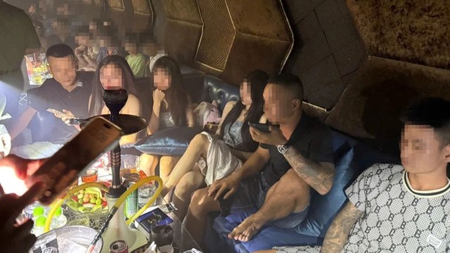 Đột nhập quán bar ở Bình Dương phát hiện 23 thanh niên bay lắc