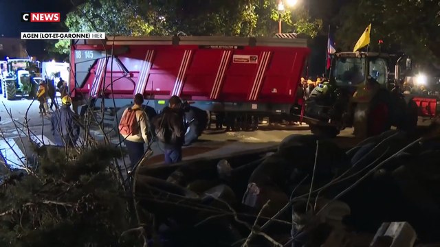 Agriculteurs - Les CRS sont intervenus cette nuit pour évacuer la Préfecture d'Agen provoquant la colère des manifestants : On nous traite comme des chiens et on n'aura jamais de réponses