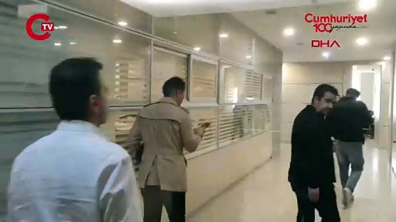 Eski AKUT Başkanı Nasuh Mahruki, hakkında başlatılan soruşturma kapsamında adliyeye gelerek Savcılıkta verdiği ifadenin ardından tutuklama talebiyle nöbetçi hakimliğe sevk edildi.