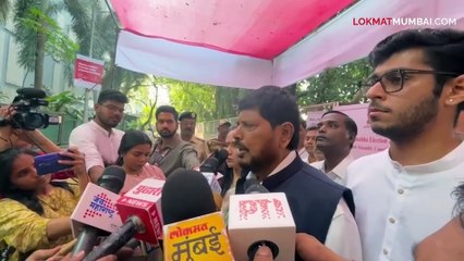 तिच स्टाइल, तोच अंदाज...मतदानासाठी रामदास आठवलेंचं आवाहन