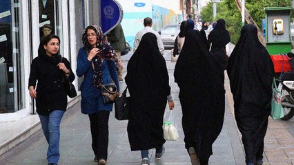 مصحات نفسية لرافضات الحجاب تثير الجدل بإيران