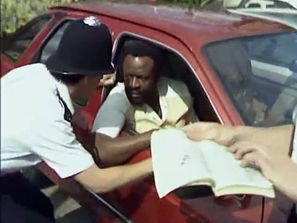 The Bill 1984 - S02E02 - Suspects (18 November 1985)