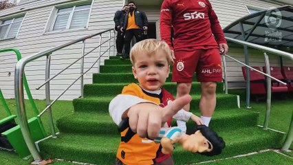 Ciro Mertens yine Florya'nın neşe kaynağı! Taraftarlara öpücük gönderdi