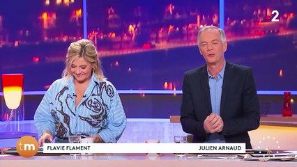 Flavie Flament et Julien Arnaud dans "Télématin" le mercredi 20 novembre 2024 sur France 2.