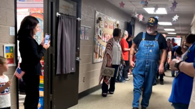 Poland Junior High students warmly honor veterans in inspiring hallway parade