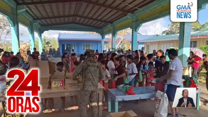 Relief goods at maagang pamasko sa mga bata hatid ng GMAKF sa Baras at Panganiban, Catanduanes | 24 Oras