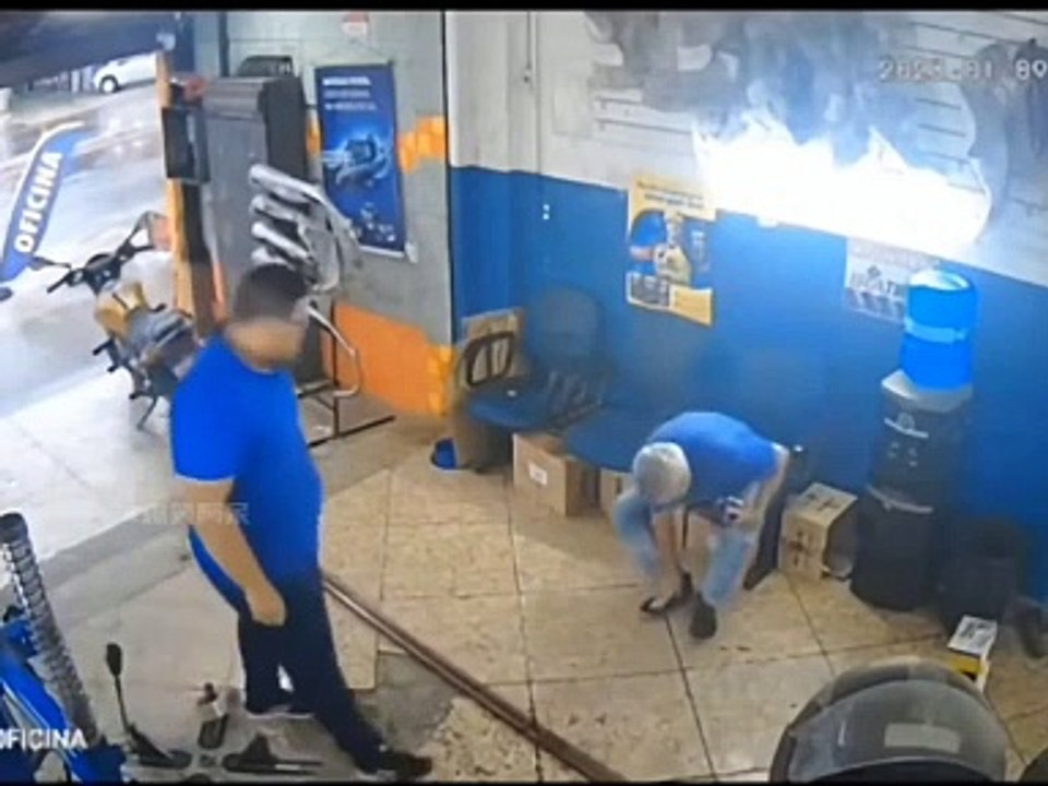 when you have fully bad luck😂😂😂 #funny2dunia #funnyvideo #funny video #tranding video  #comedy # Laugh  #tiktok #viral video #prank