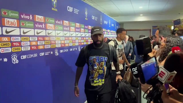 A torcida sempre quer vencer, assim como nós , diz Gerson após vaias à seleção brasileira no final do jogo contra o Uruguai