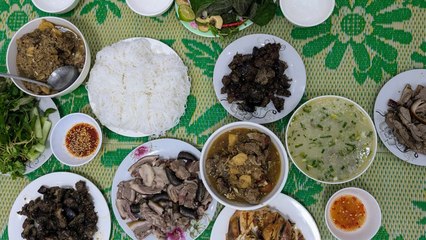 Đắk Lắk: 8 người nhập viện vì ăn thịt chó