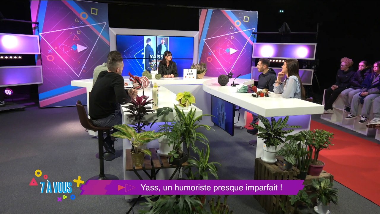 Il est "presque imparfait !" l'humoriste Yass est l'invité de "7 à Vous" il nous présente son nouveau spectacle en représentation à l'espace Jose Cuadros de Saint-Chamond