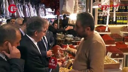CHP’nin ekonomi heyeti Gaziantep’te... Kuruyemiş satan bir esnaf “Fakir koklayarak geçip gidiyor, zengin zaten zengin, alıp gidiyor’’