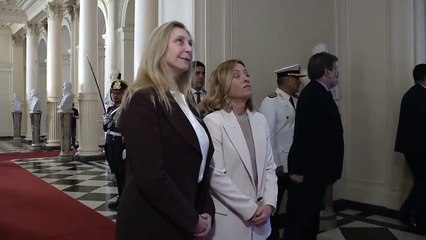 Milei se reunió con Meloni: el efusivo abrazo con la premier de Italia