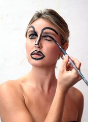 Performance de Carlota Pérez de Castro para Magas