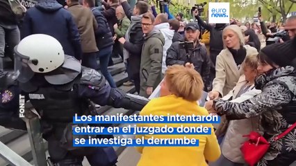 Aumentan las protestas en Serbia por el mortal derrumbe de la marquesina de una estación de tren