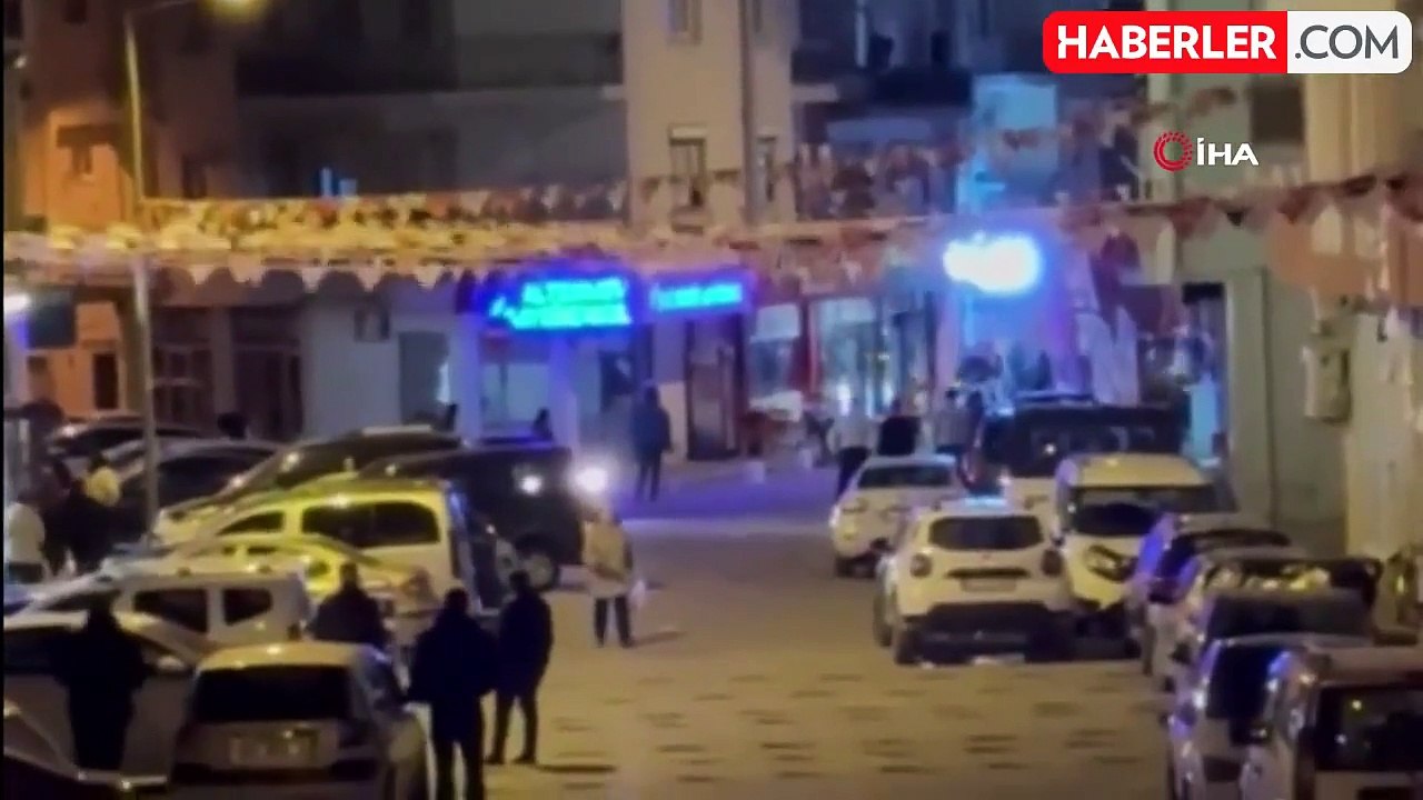 İzmir'de polislere silahlı saldırı: 2'si ağır 3 polis yaralı