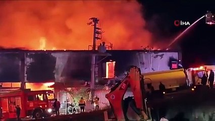 Bursa'da mobilya fabrikasında yangın