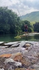 Transporting bamboo by waterway through Xiaolong is the cheapest and most labor-saving way I have ever seen.